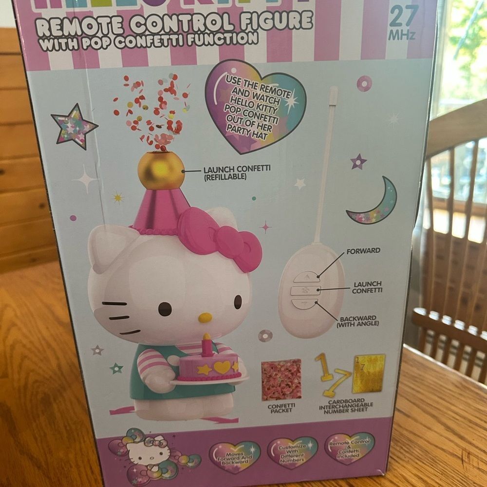 Hello Kitty Remote Control Confetti Popper - Picture 3 of 3